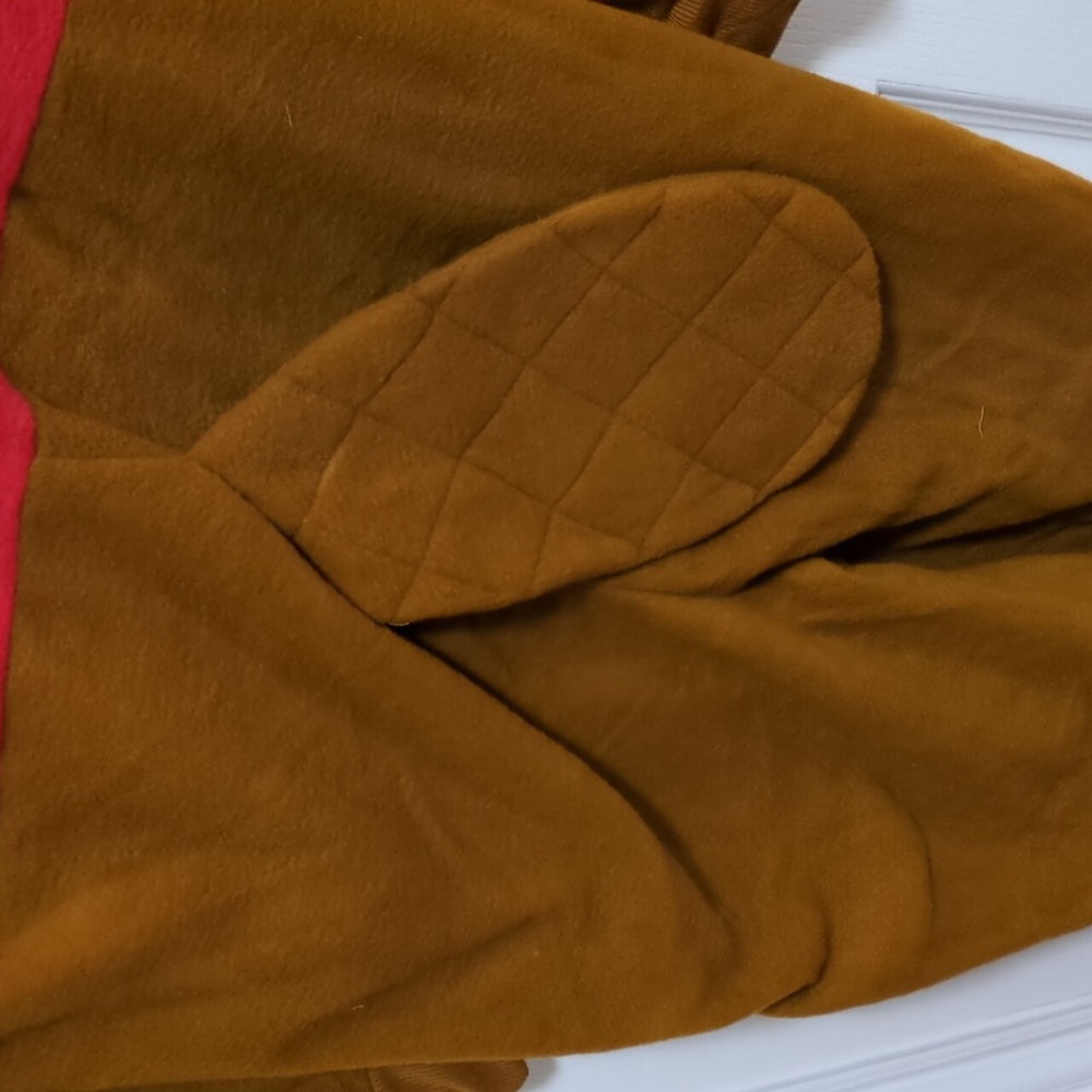 Buc-ee's Beaver Onesie L/XL - Picture 6 of 6